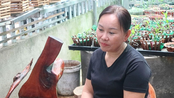 Cô Hường bị đau tai, thính lực suy giảm trong nhiều năm