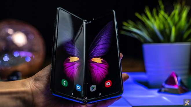 Galaxy Fold bán "cháy hàng" đợt 2 tại Việt Nam.