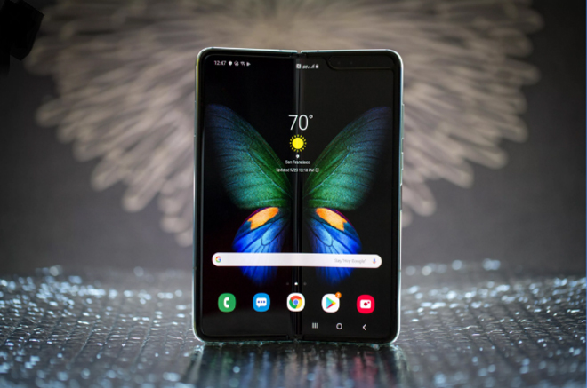 Samsung Galaxy Fold có giá lên tới 50 triệu đồng tại Việt Nam.