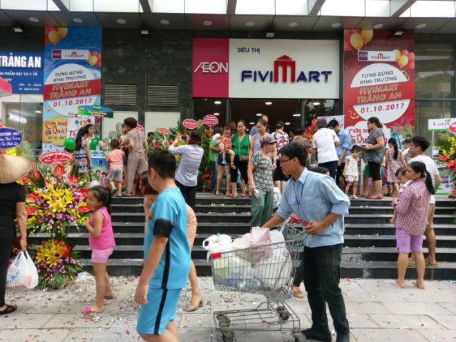 Sau khi mua 100% cổ phần chuỗi siêu thị Fivimart từ Công ty CP Nhất Nam, VinGroup đã có thêm 23 siêu thị Fivimart vào hệ thống của mình.