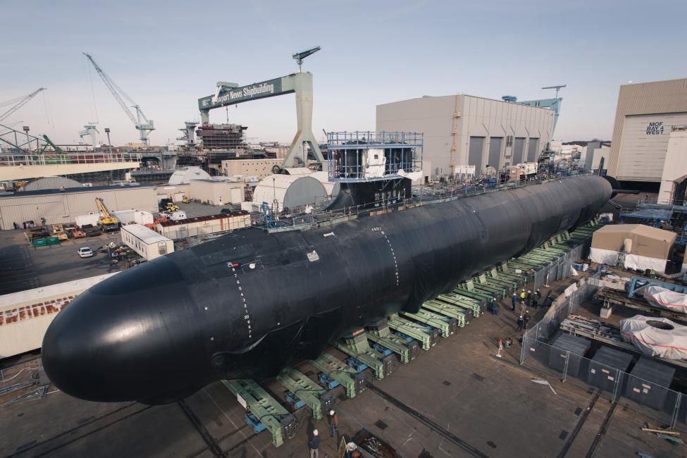 Hải quân Mỹ đặt hàng thêm 9 tàu ngầm hạt nhân lớp Virginia để tạo lực lượng đủ mạnh đối phó Trung Quốc.