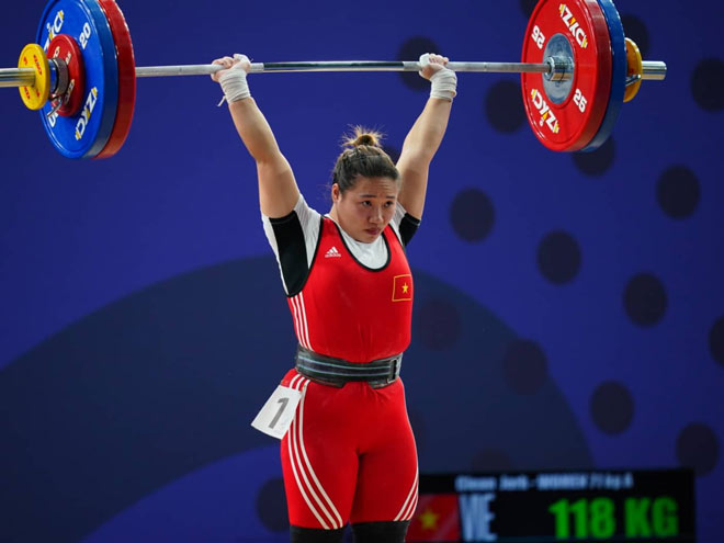 Nguyễn Thị Vân dự chung kết hạng cân 71 kg nữ