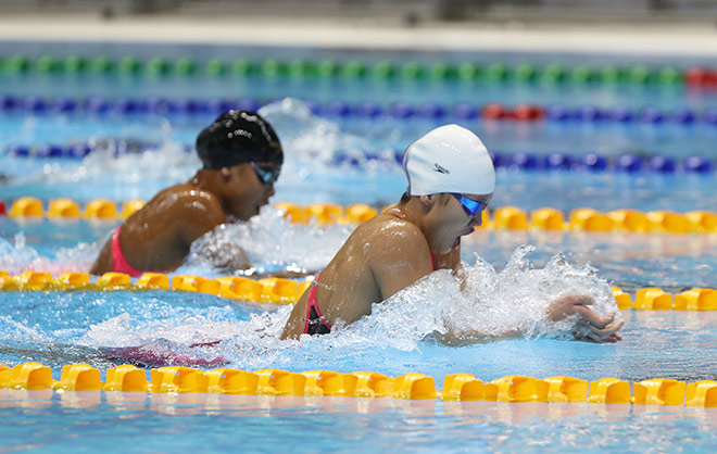 Ánh Viên rẽ nước lấy vàng SEA Games, vui đùa sau chiến thắng ấn tượng - 3