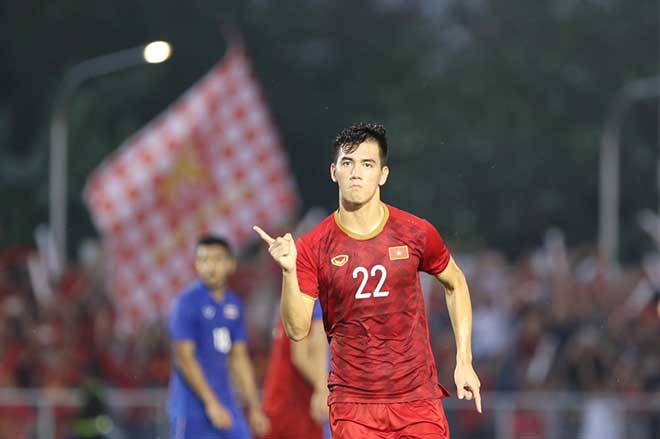 Tiền đạo Tiến Linh ghi cả 2 bàn thắng giúp U22 Việt Nam tiễn U22 Thái Lan về nước tại SEA Games 30.
