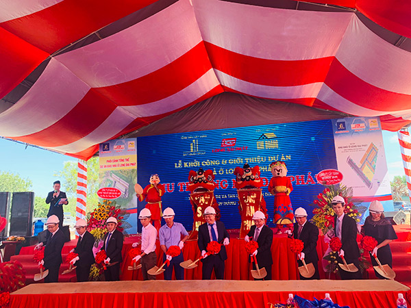 Lãnh đạo Công ty Long Đại Phát, Đất Nguồn Group và Địa ốc Kim Hoàng thực hiện nghi thức khởi công xây dựng dự án