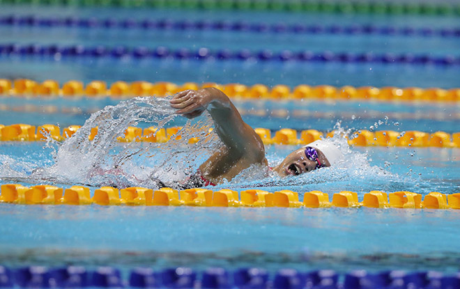Kình ngư Ánh Viên bật khóc khi được hỏi về tương lai sau HCV thứ 6 SEA Games 30 - 1