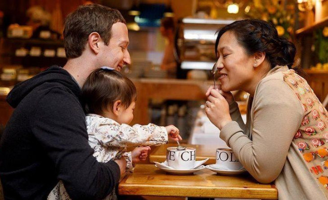 20 lần Mark Zuckerberg chứng minh “gia đình là số 1” - 7