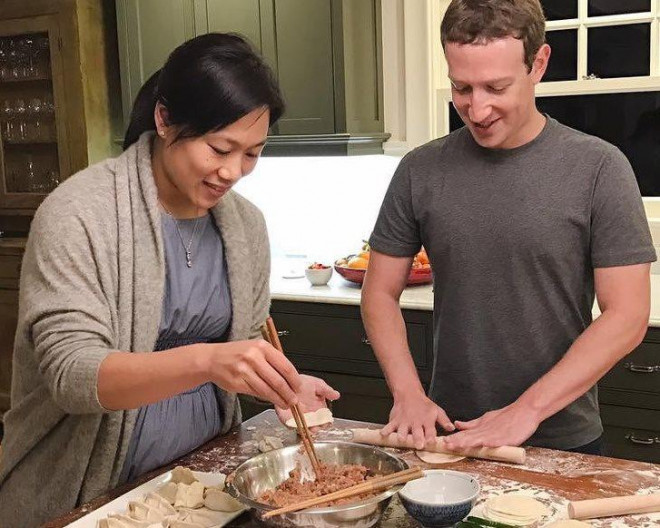 20 lần Mark Zuckerberg chứng minh “gia đình là số 1” - 6