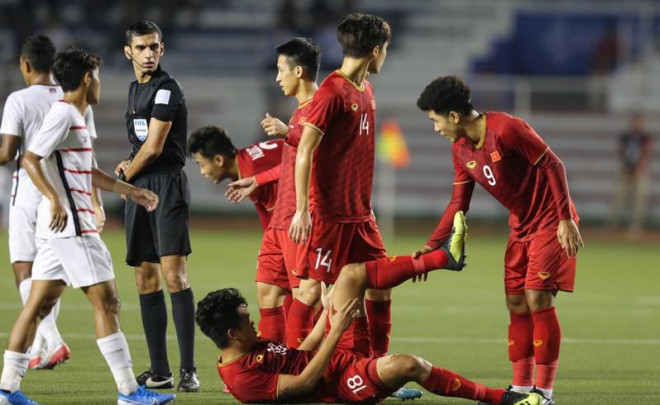 Lịch thi đấu dày đặc ở SEA Games khiến các cầu thủ không kịp hồi phục thể lực