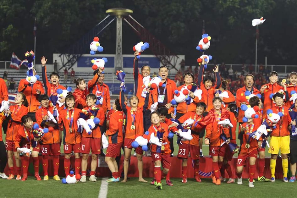 Đội tuyển bóng đá nữ Việt Nam giành huy chương vàng lần thứ 6 tại các kỳ SEA Games.