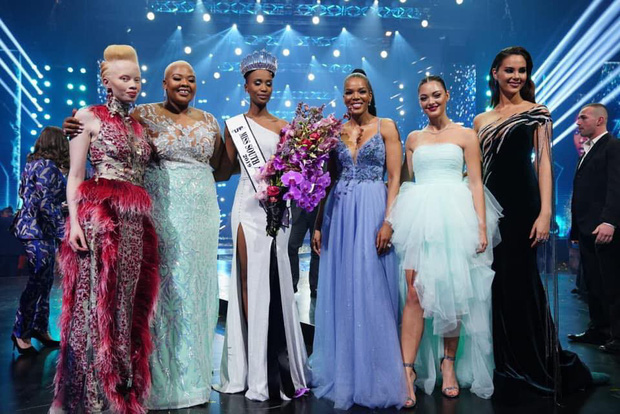 Zozibini Tunzi trở thành tân Miss Universe 2019 khi xuất sắc vượt qua 90 thí sinh giành được vương miện danh giá.&nbsp;