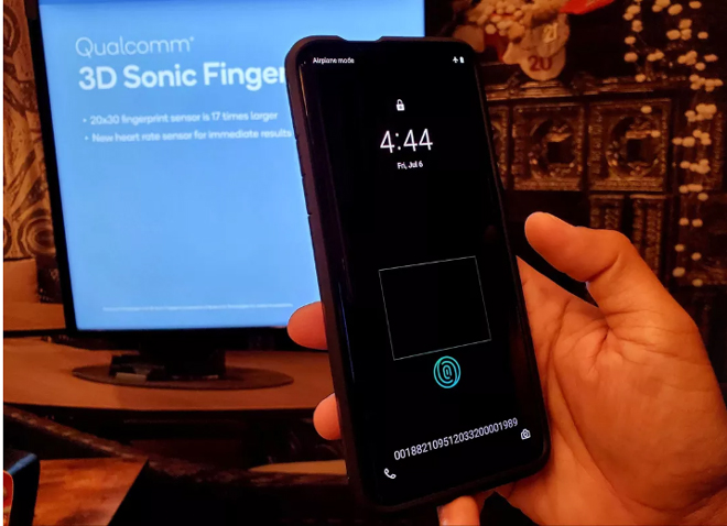 Máy quét vân tay 3D Sonic Max của Qualcomm.