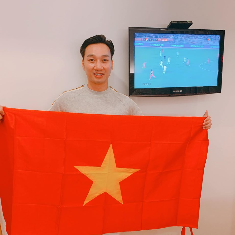 Thành Trung đón nhận hai niềm vui cùng thời điểm: U22 Việt Nam vô địch SEA Games và chuẩn bị chào đón thiên thần nhí với Ngọc Hương.