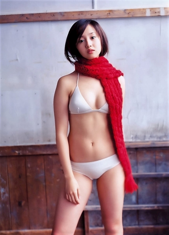 Tới năm 2005, khi Sawajiri tham gia hai bộ phim Shinobi và Pacchigi, cô đoạt giải Nữ diễn viên mới xuất sắc của giải Blue Ribbon, cùng với đó là một đề cử ở giải của Viện Hàn Lâm Nhật Bản.