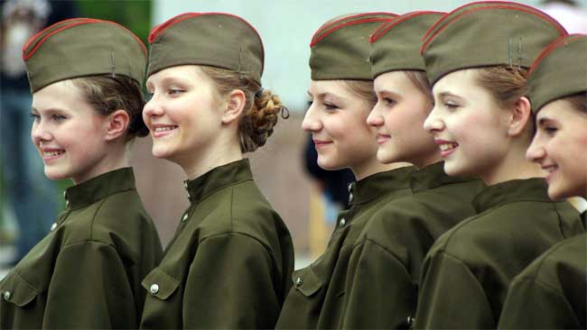 BrandedGirl chọn ra các quốc gia có binh lính nữ xinh đẹp nhất, trong đó Nga và Israel.