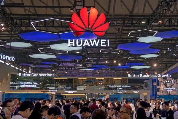 Đã hơn một năm qua, Huawei vẫn kẹt giữa cuộc chiến thương mại Mỹ-Trung