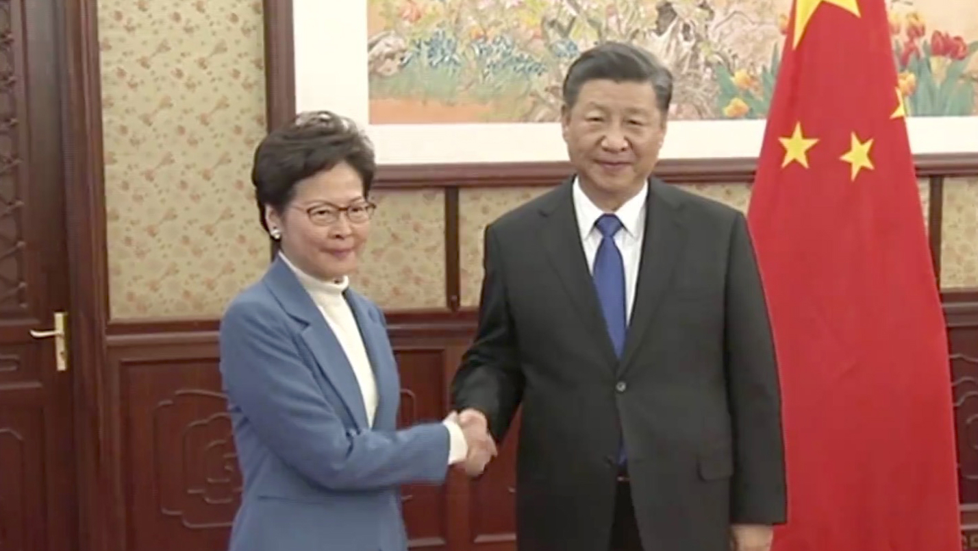 Chủ tịch Trung Quốc Tập Cận Bình gặp trưởng đặc khu hành chính Hong Kong Carrie Lam ở Bắc Kinh.