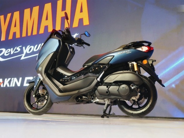Ảnh thực tế 2020 Yamaha NMAX 155, kình nhau với 2020 Honda Air Blade
