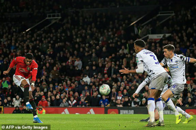 Rashford tỏa sáng, MU hạ gục Colchester bằng những bàn thắng trong hiệp 2