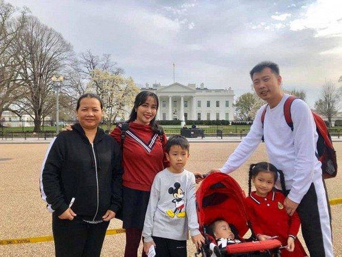 Gia đình Ốc Thanh Vân đưa cả người giúp việc đi du lịch ở Mỹ