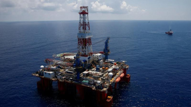 Giàn khoan dầu khí Hakuryu-5 của Tập đoàn Rosneft (Nga) trên biển Đông. Ảnh: REUTERS&nbsp;