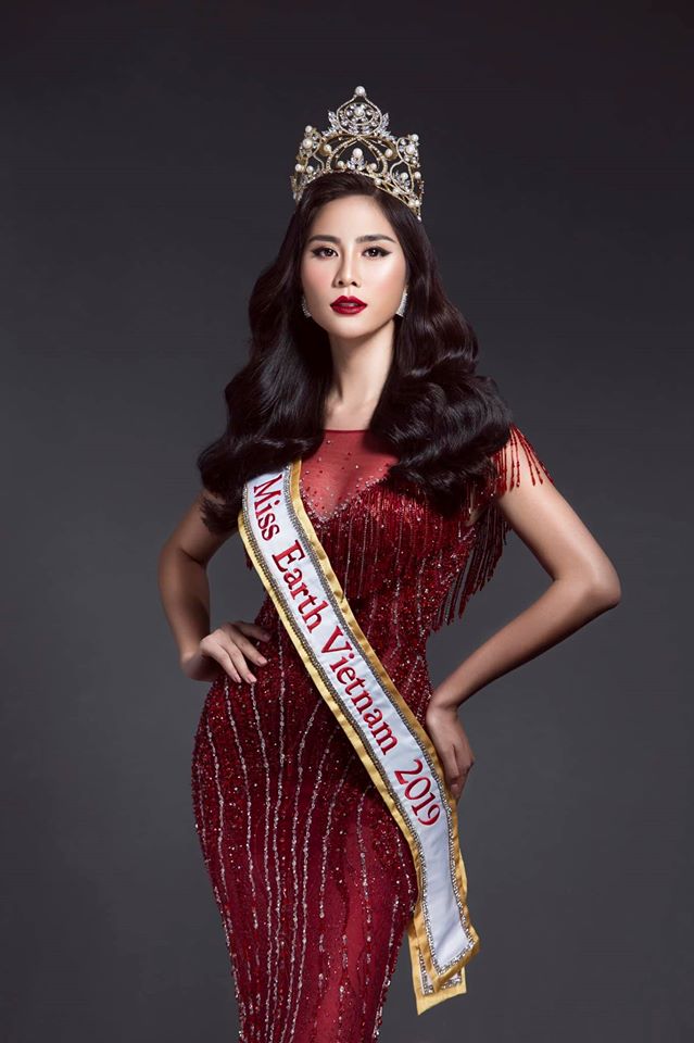 Hoàng Hạnh tuy trượt top 20 của "Hoa hậu Trái Đất 2019" nhưng sau cuộc thi, người đẹp đã được công chúng chú ý nhiều hơn.