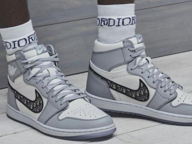 Tiết lộ mẫu sneaker mang tính biểu tượng của Dior hợp tác Air Jordan