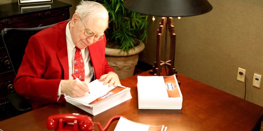 Warren Buffett thường tự tay viết thiệp chúc mừng Giáng sinh cho thành viên trong gia đình (nguồn: BI)