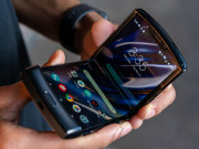 Dế sắp ra lò - Motorola Razr lại trì hoãn bán ra như Galaxy Fold vì một lý do bất ngờ