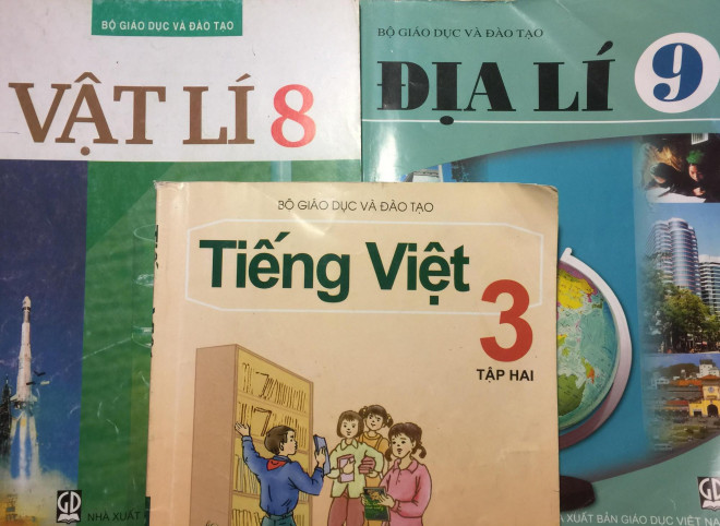 Hiện nay chưa thống nhất chuẩn chính tả trong sách giáo khoa