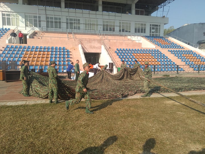 Sân vận động Điện Biên Phủ, nơi diễn ra phiên tòa xét xử lưu động vụ án Cao Mỹ Duyên bị bắt cóc, hiếp dâm, sát hại đang được các cơ quan chức năng chuẩn bị trong sáng 25/12.