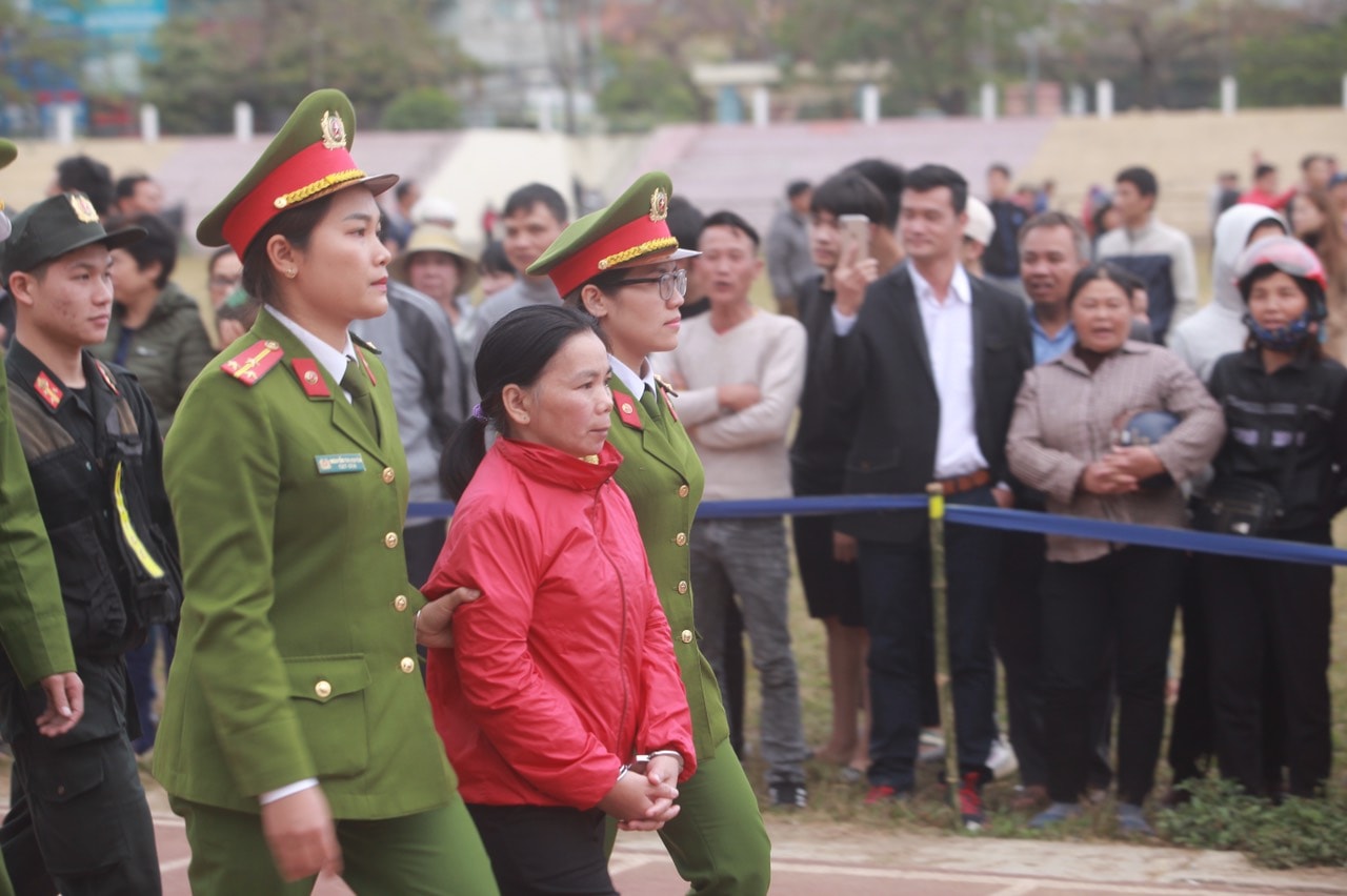 Bùi Kim Thu mong HĐXX xem xét lại vì "bị cáo không liên quan đến vụ án này"