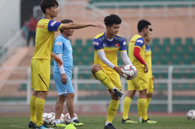 Thầy Park đăm chiêu giải bài toán Văn Hậu, U23 VN ráo riết tập đấu giải châu Á - 5