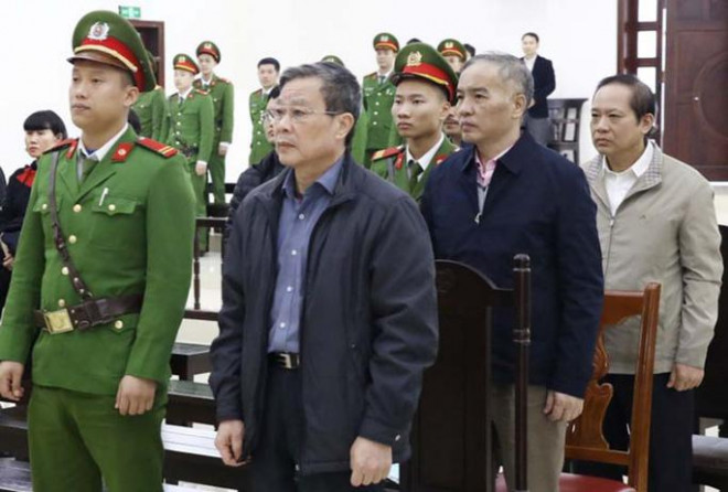 Các bị cáo Nguyễn Bắc Son, Lê Nam Trà và Trương Minh Tuấn (từ trái qua phải) - Ảnh: TTXVN