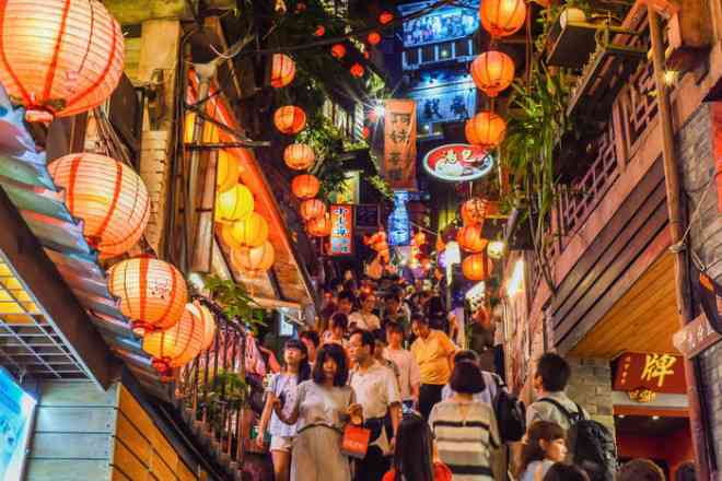 Đứng đầu bảng xếp hạng là TP Đài Bắc - Đài Loan với chi phí sinh hoạt tương đối thấp và ẩm thực phong phú. Ảnh: Shutterstock