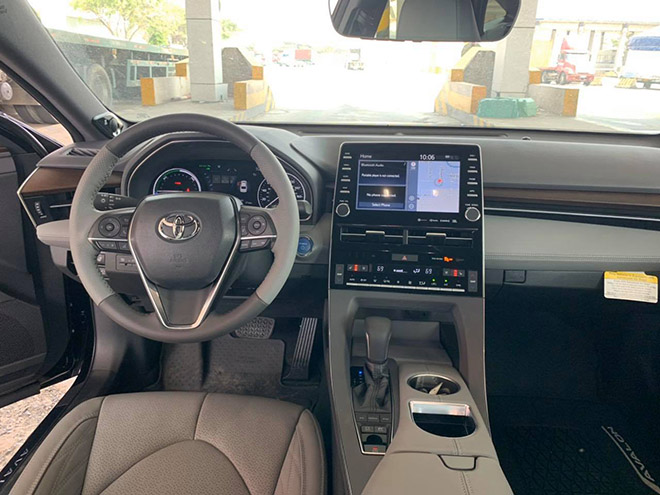 Cận cảnh Toyota Avalon Hybrid Limited 2020 đầu tiên tại Việt Nam, giá gần 4 tỷ đồng - 4