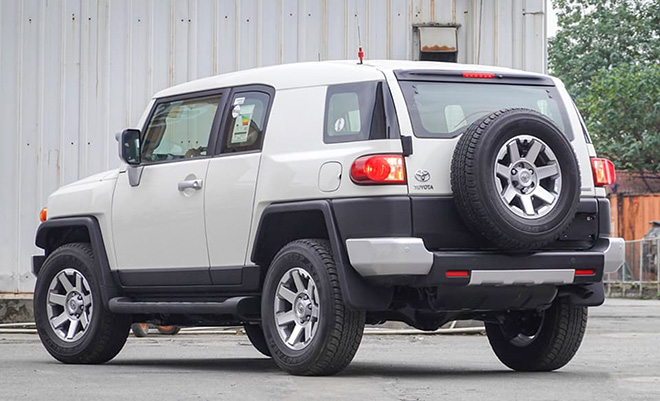 Toyota FJ Cruiser 2020 đầu tiên cập bến Việt Nam có giá &#34;thách cưới&#34; gần 3,8 tỷ đồng - 9