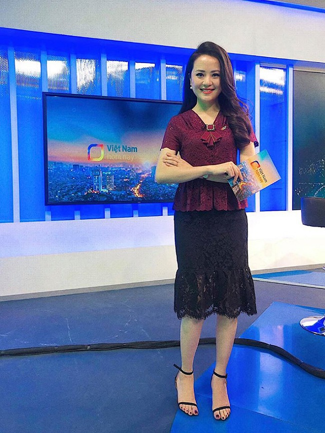 Tuy nhiên, từ đầu năm 2019 cho đến nay, Ngọc Bích được chọn là một trong 4 MC được dẫn dắt trong "Việt Nam hôm nay" - chương trình thuộc ban Thời sự của Đài truyền hình Việt Nam.