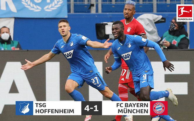 Andrej Kramaric (áo xanh, số 27) ghi 2 bàn giúp Hoffenheim thắng sốc Bayern Munich 4-1