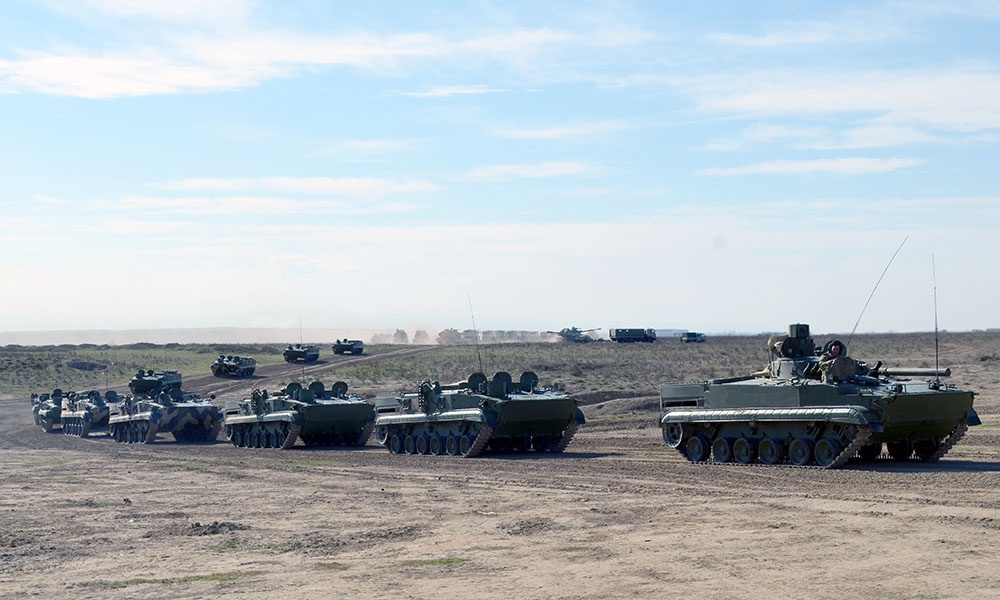 Dàn xe tăng của Azerbaijan (ảnh: Aljazeera)