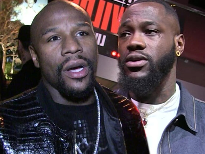 Mayweather (trái) luôn muốn giúp đỡ cho hậu bối trở thành số 1 làng boxing hạng nặng thế giới