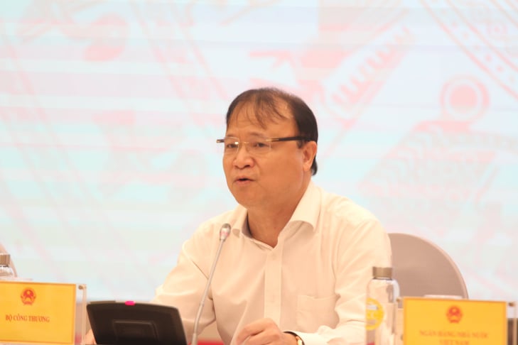 Thứ trưởng Bộ Công Thương Đỗ Thắng Hải trả lời báo chí trong cuộc họp báo Chính phủ thường kỳ tháng 9.