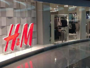 Kinh doanh - Hàng loạt cửa hàng của H&amp;M sẽ đóng cửa vào năm tới