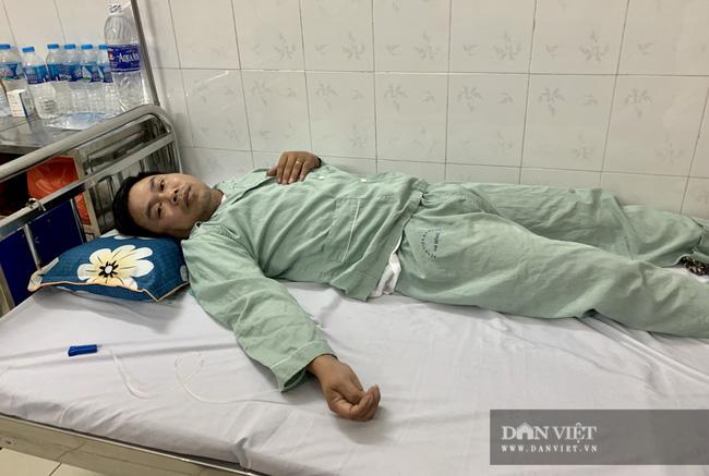 Anh Vũ Văn Hoan vẫn nằm bất động trên giường bệnh. Ảnh: Quỳnh Nguyễn