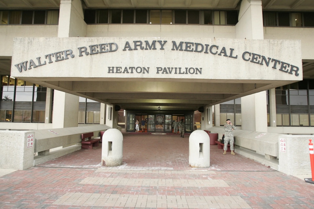 Walter Reed&nbsp;– bệnh viện mà ông Trump đang điều trị khi nhiễm Covid-19 (ảnh: Reuters)