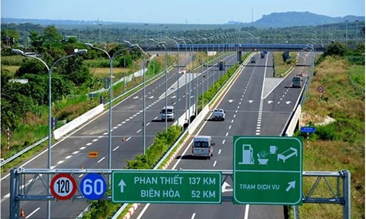 Hiện đang có 16 tuyến đường cao tốc dài 968,7 km.