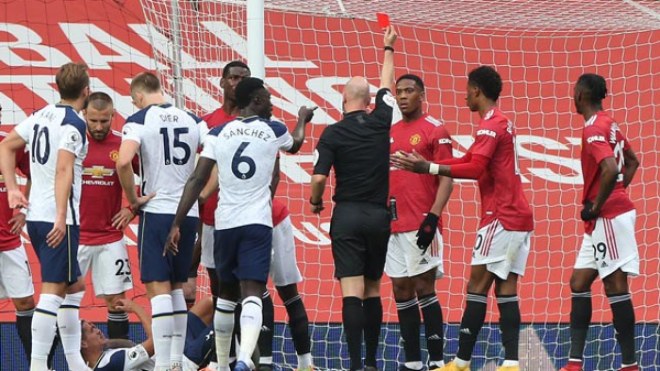 Thẻ đỏ bước ngoặt của Martial trong trận đấu với Tottenham