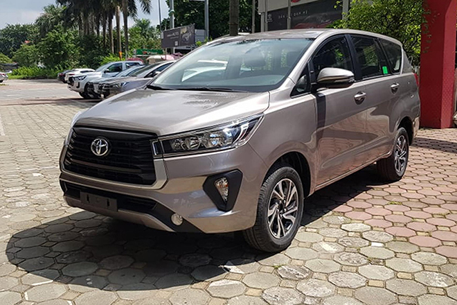 Lộ ảnh thực tế Toyota Innova 2020 tại đại lý dù chưa ra mắt chính thức - 1