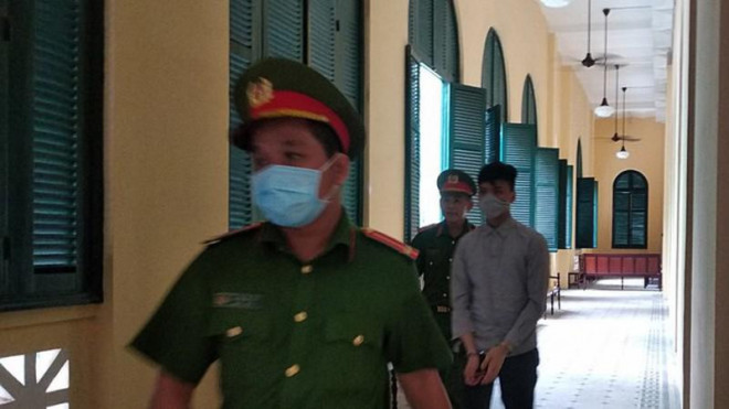 Bị cáo Nguyễn Văn Quốc tại phiên tòa sơ thẩm. Ảnh: S.M