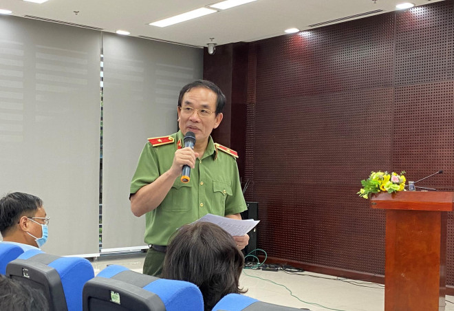 Giám đốc Công an TP Đà Nẵng cung cấp thông tin tại buổi họp báo chiều 7-10